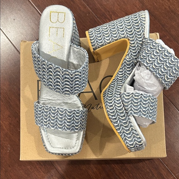 Beach by Matisse Platform Heels - Picture 2 of 3